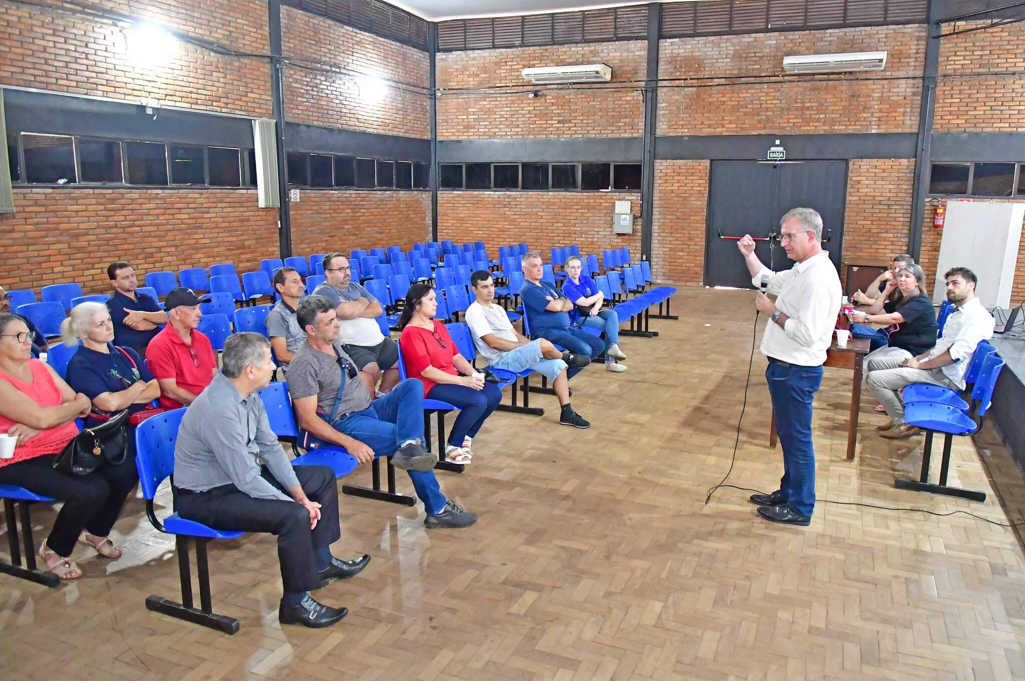 Prefeito participa de assembleia do SIMSA