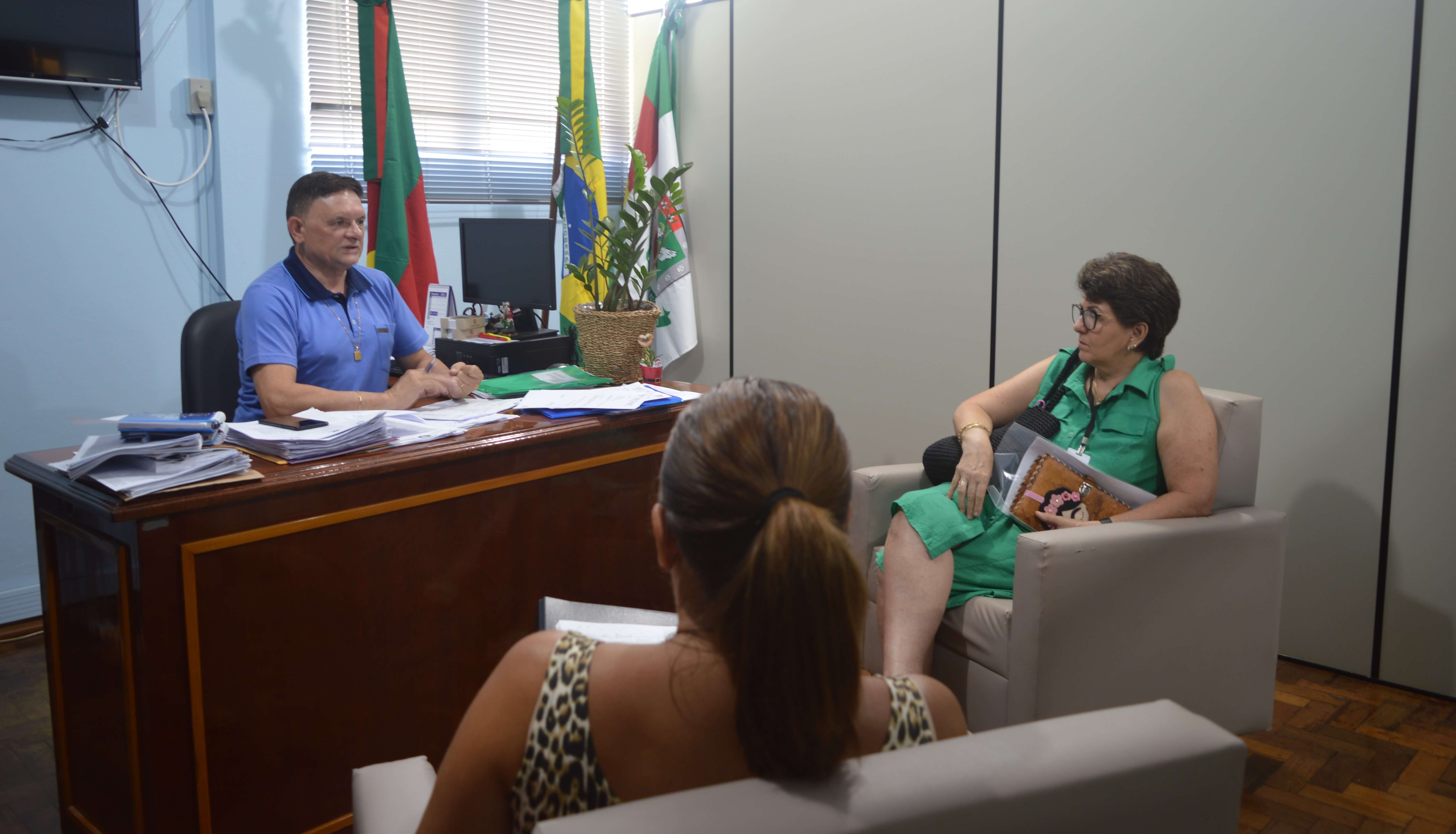 SMED realiza reunião com o Centro de Formação- Lar da Menina