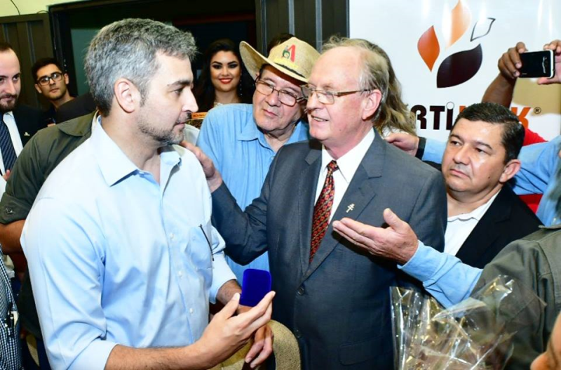 Presidente do Paraguai recebe convite para a 19ª FENAMILHO