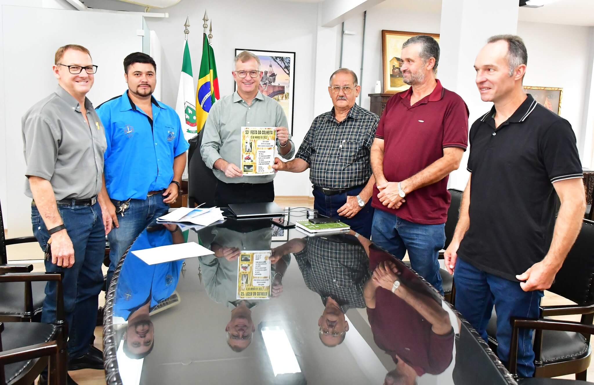 Promotores convidam prefeito para Festa da Colheita e Rodeio Crioulo