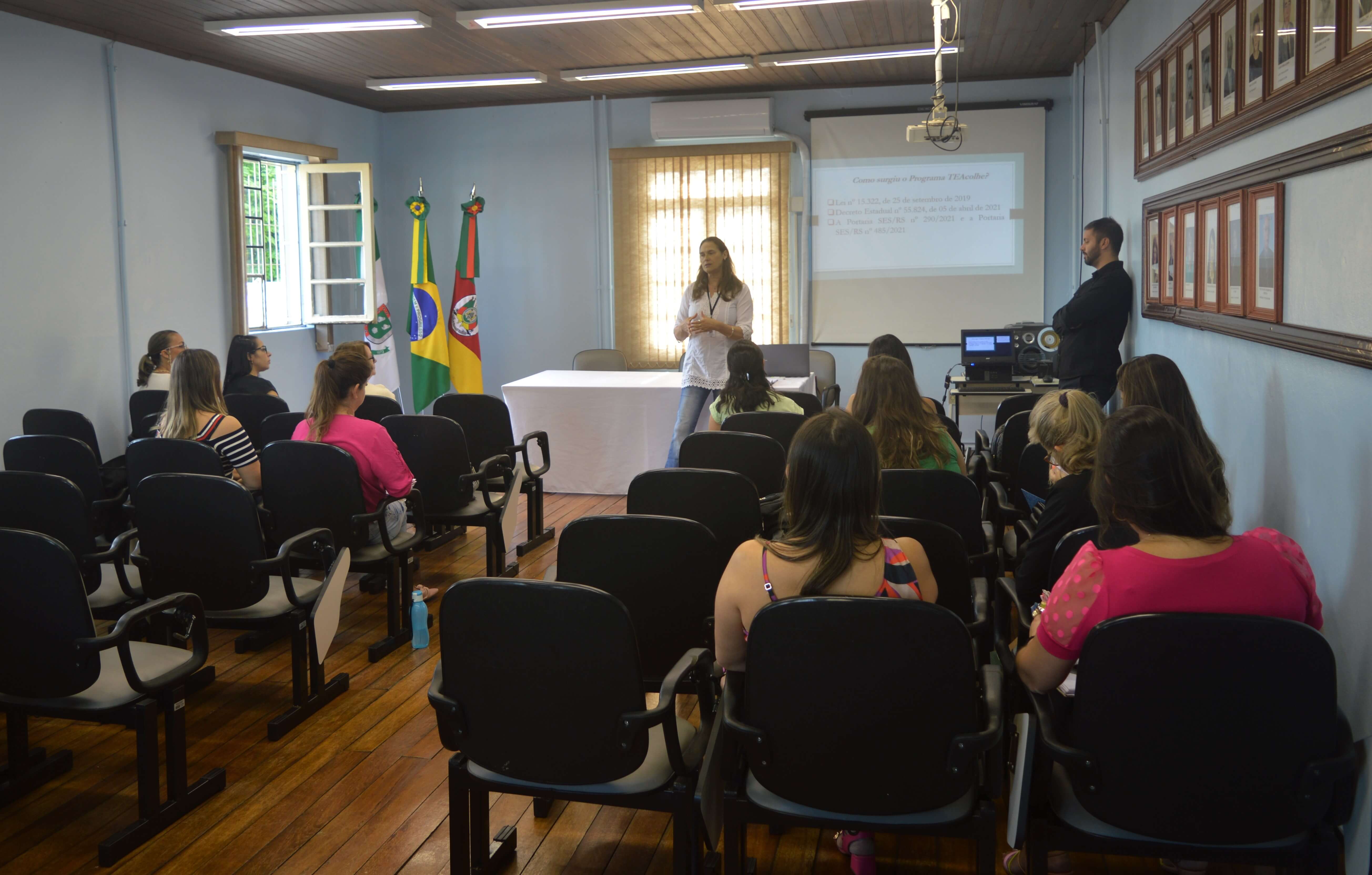 FORMAÇÃO PARA PROFESSORES DO ATENDIMENTO EDUCACIONAL ESPECIALIZADO  