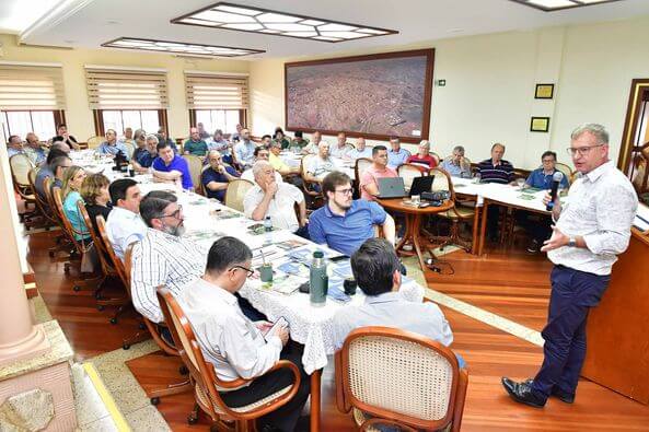 Prefeito apresenta potencial de Santo Ângelo para empresários paraguaios