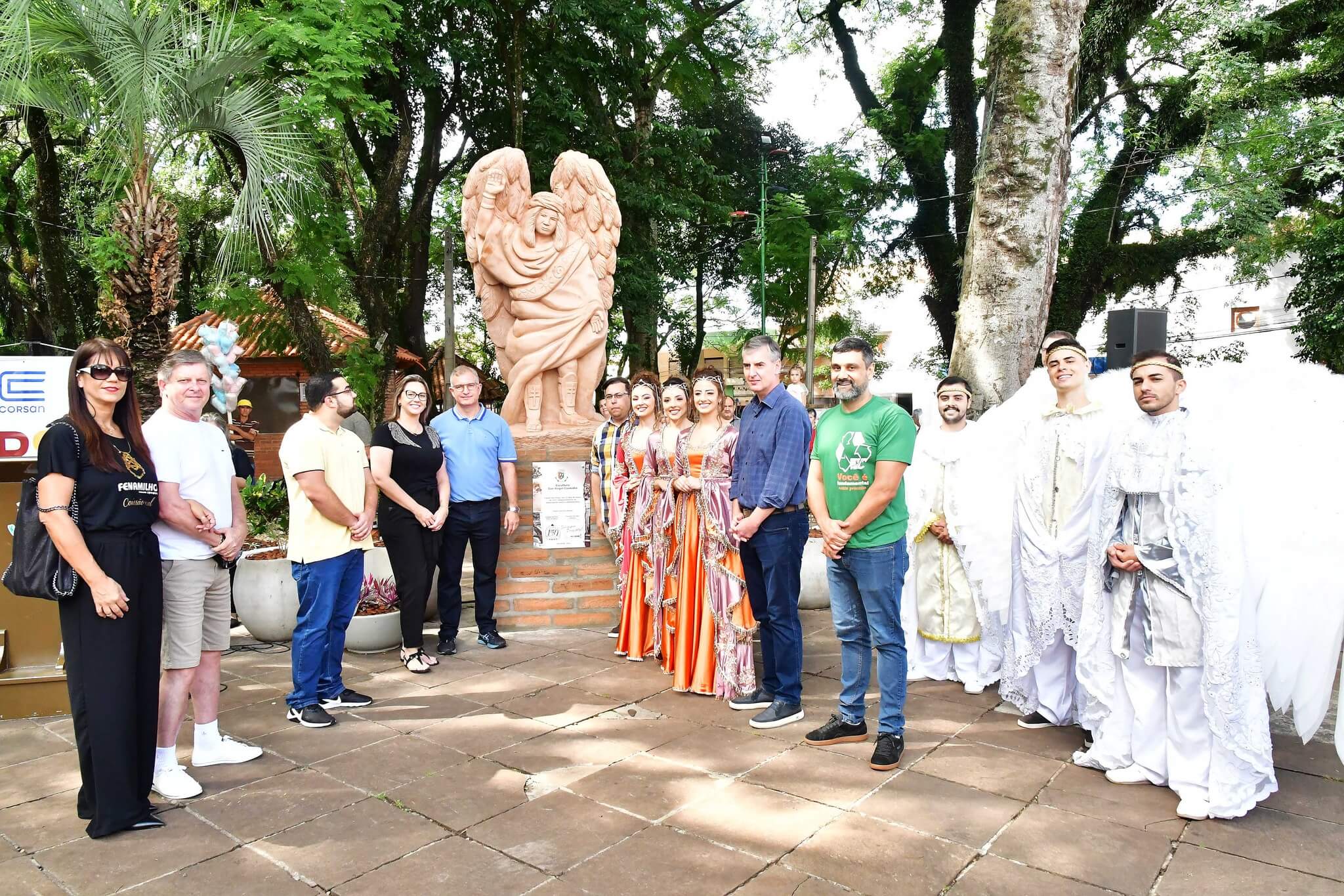 Inaugurada escultura do Anjo da Guarda