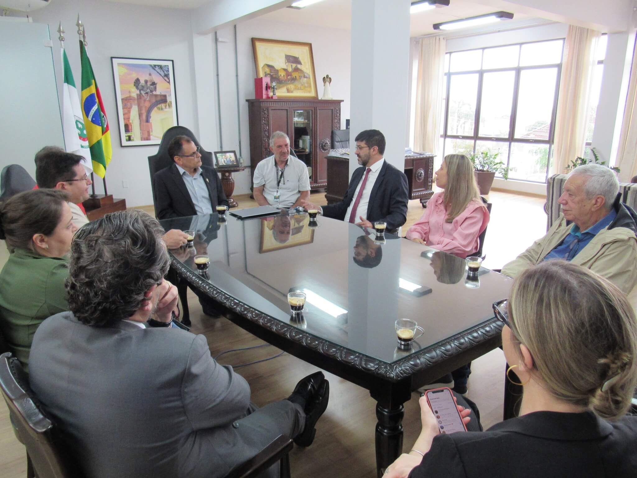 Vice-prefeito recebe desembargador presidente do TRT4