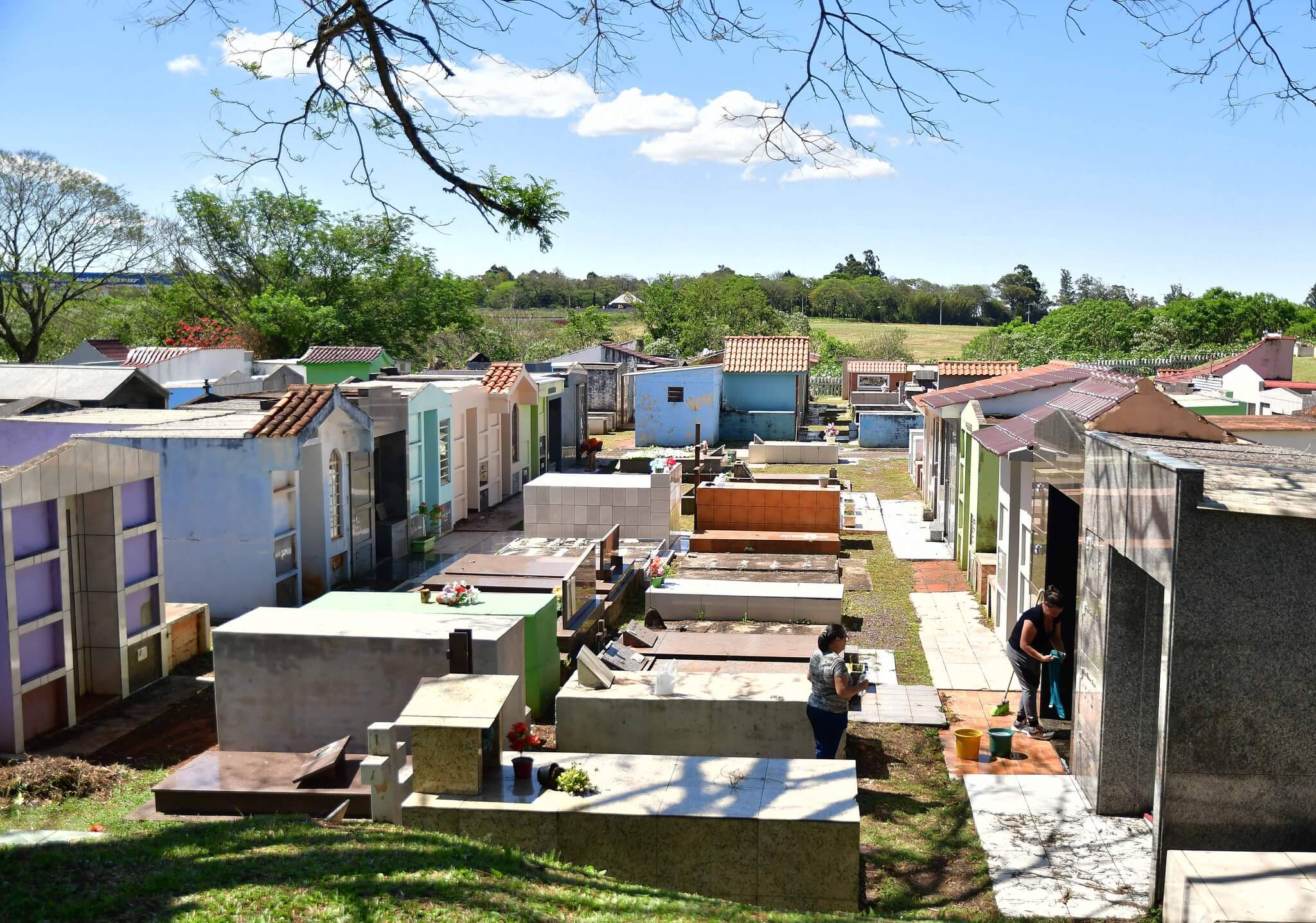 Cemitérios terão funcionamento especial no Dia das Mães
