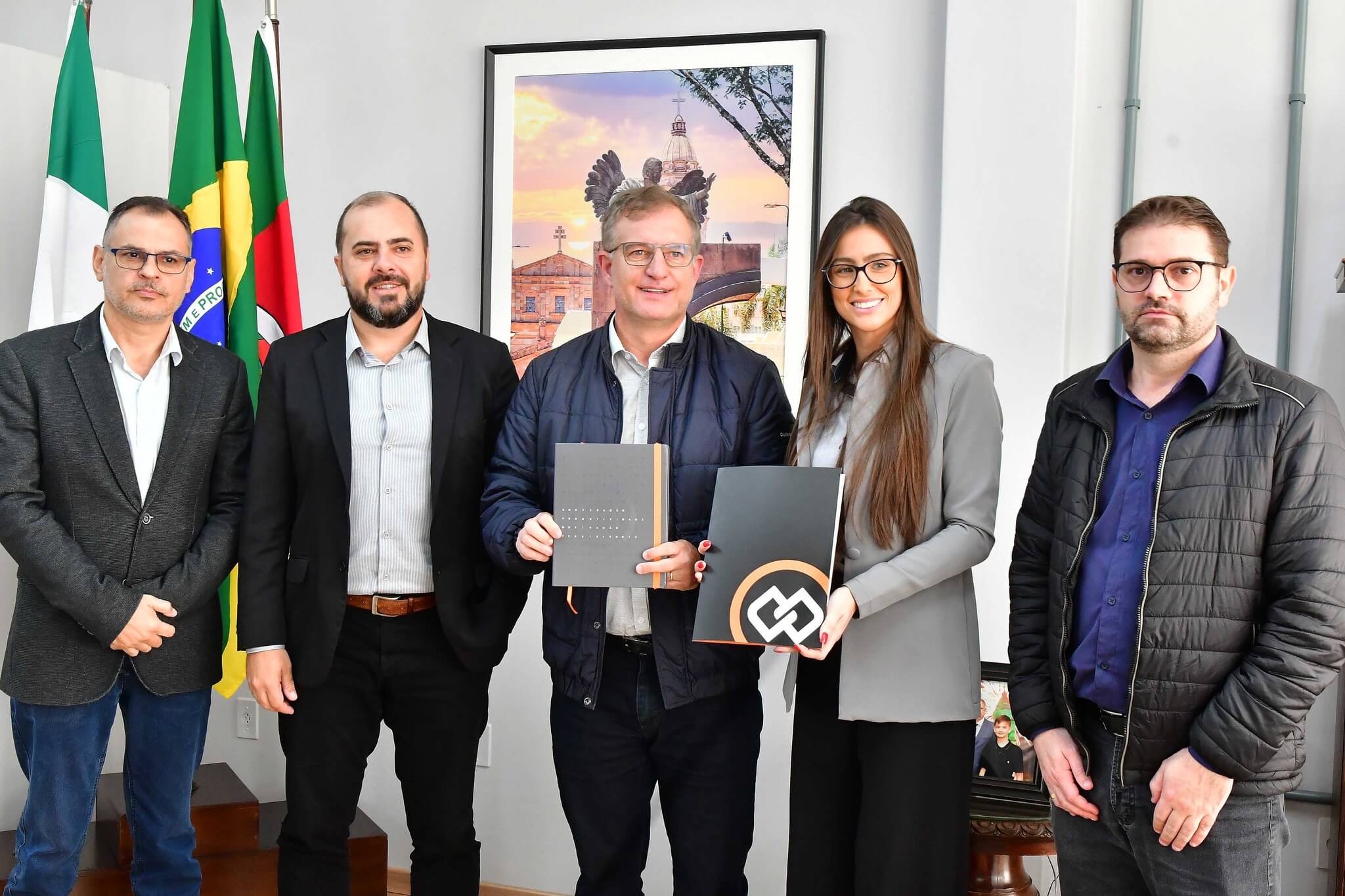 Dirigentes da Cresol são recebidos pelo prefeito