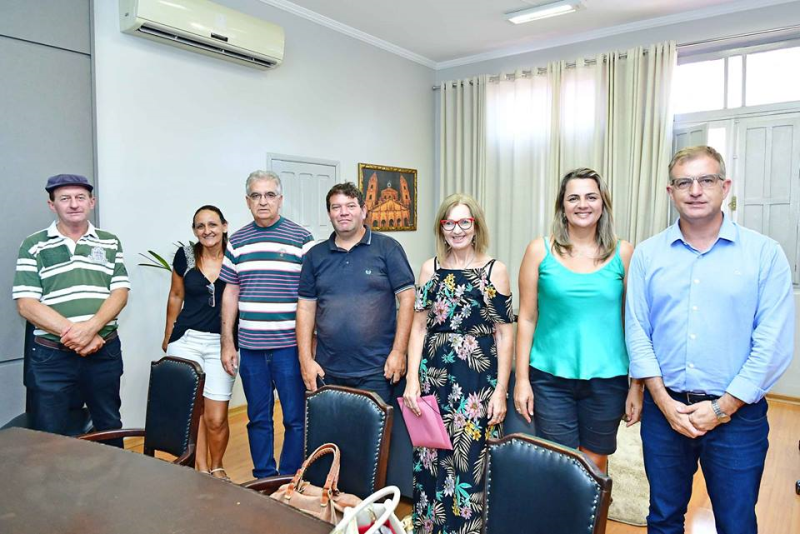 Executivo recebe reivindicações de moradores