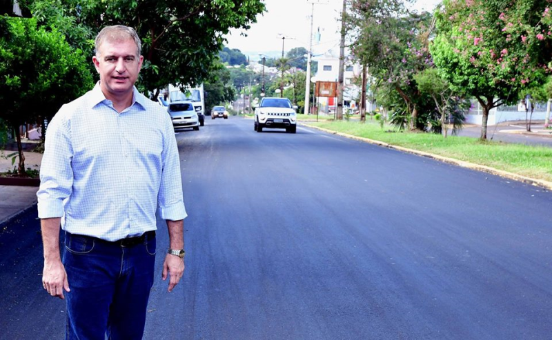 Prefeito acompanha obras na Avenida Getúlio Vargas