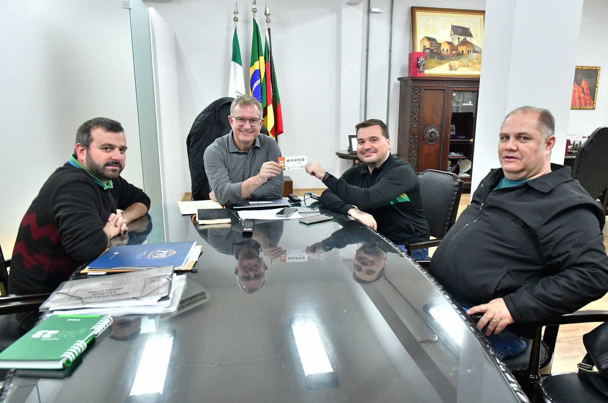 AEF defende a liderança do Grupo B no Marcelo Mioso