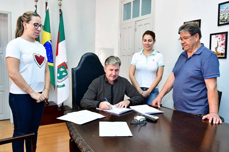 Município convoca aprovados em Concurso Público