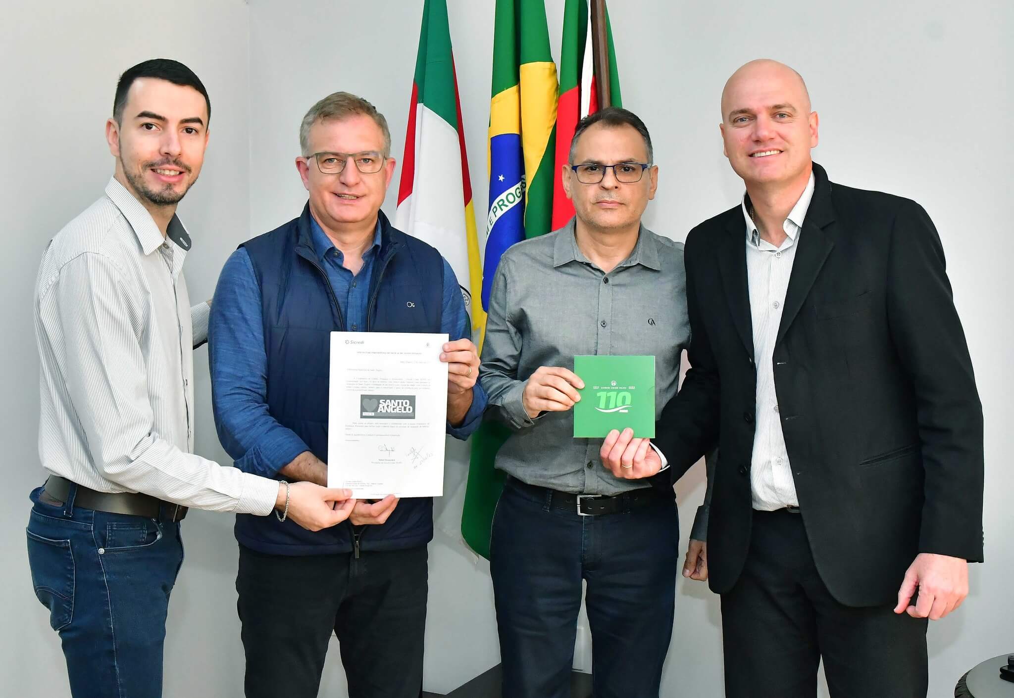 Prefeito e vice são convidados para evento dos 110 anos do Sicredi