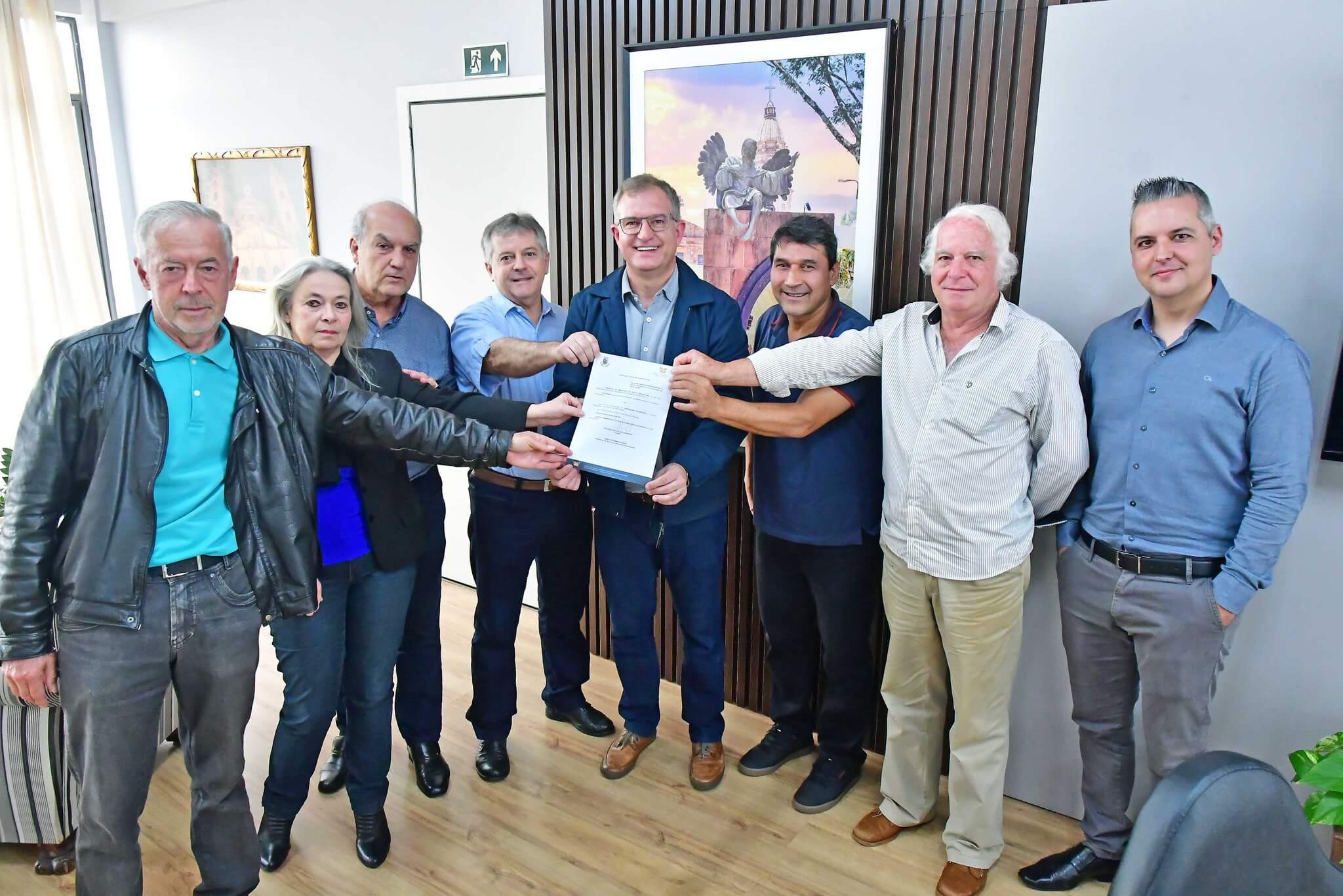 Sancionada lei que dá o nome de Herondina Rosenthal ao Centro de Iniciação Esportiva