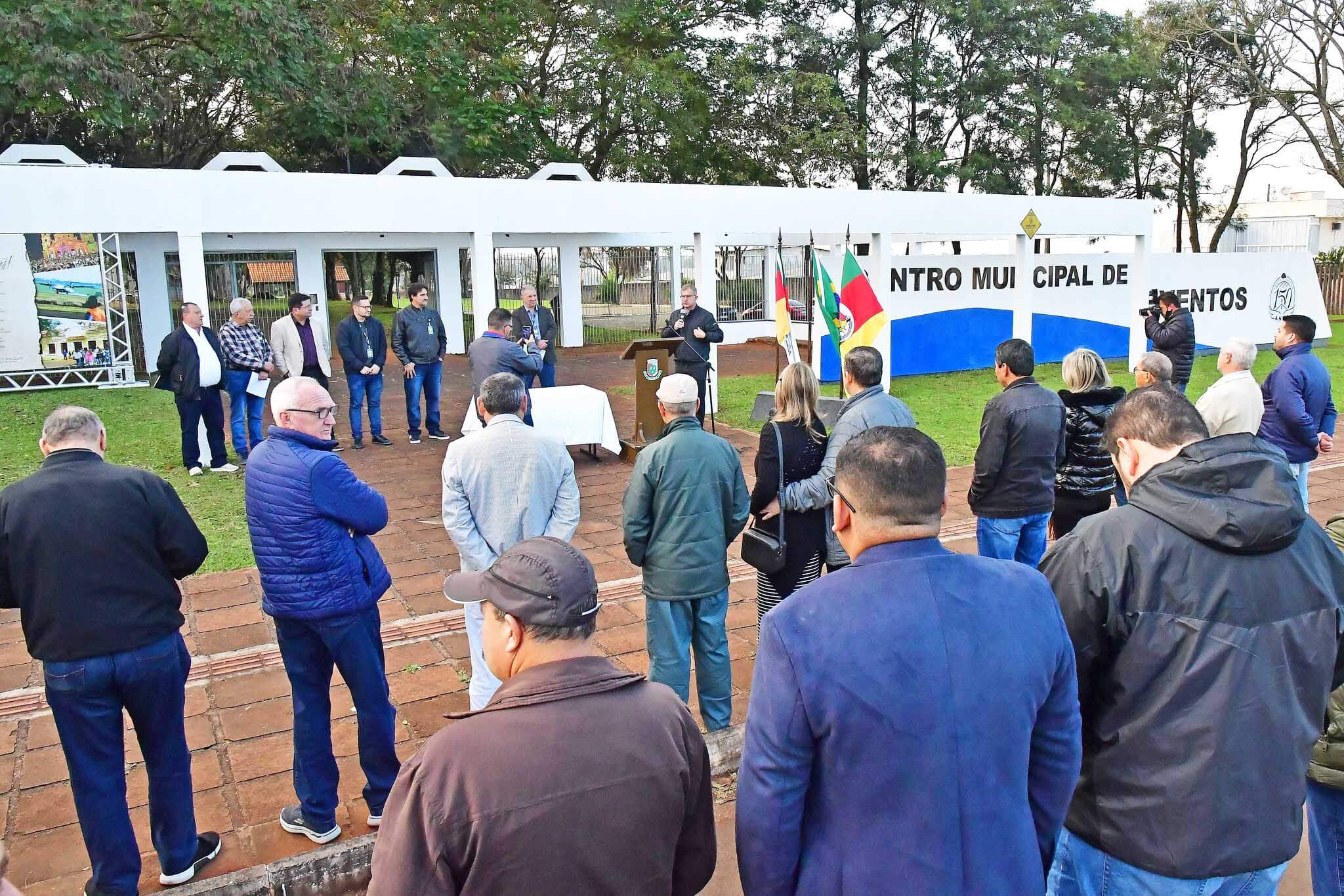 Município assume gestão do complexo esportivo do SESI