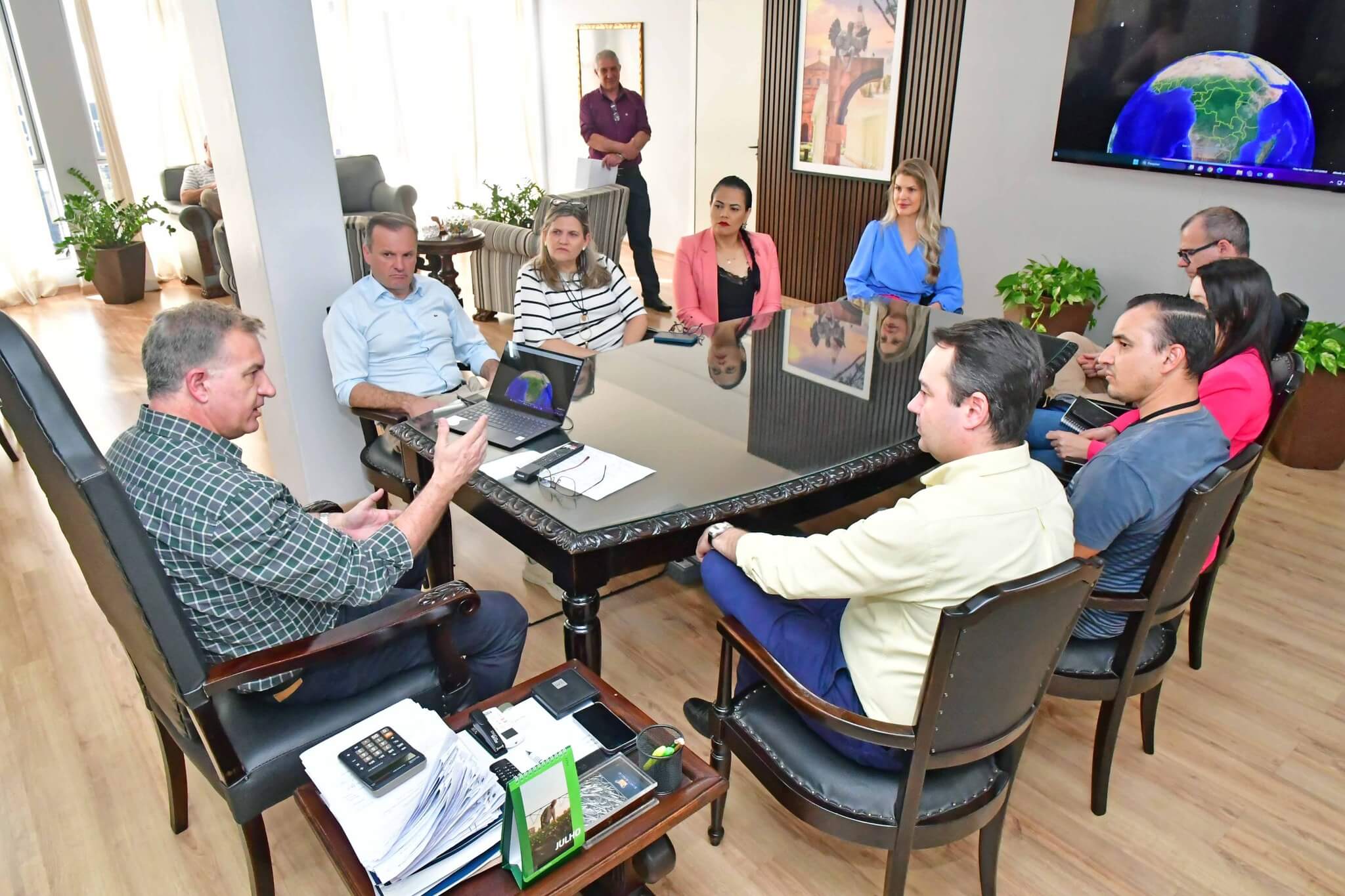 Capacitação da mão de obra pauta encontro do Executivo com FGTAS