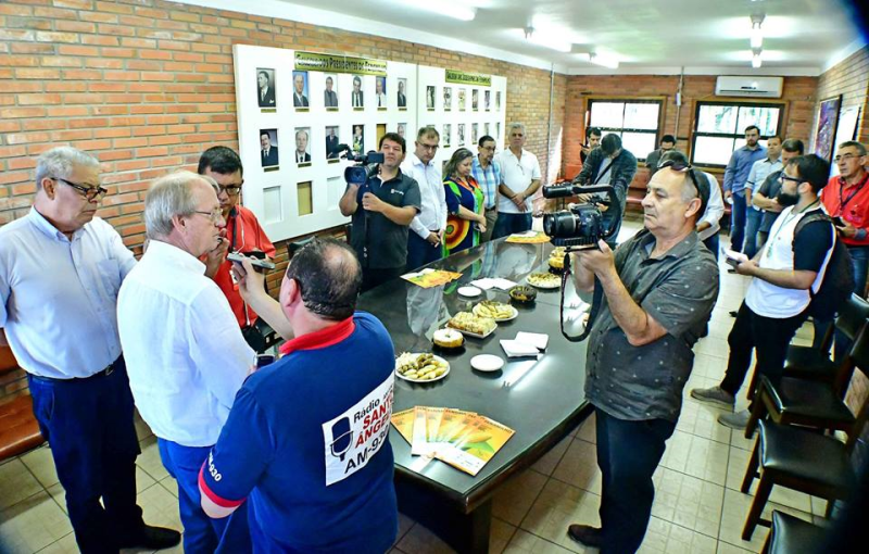 FENAMILHO Internacional divulga shows