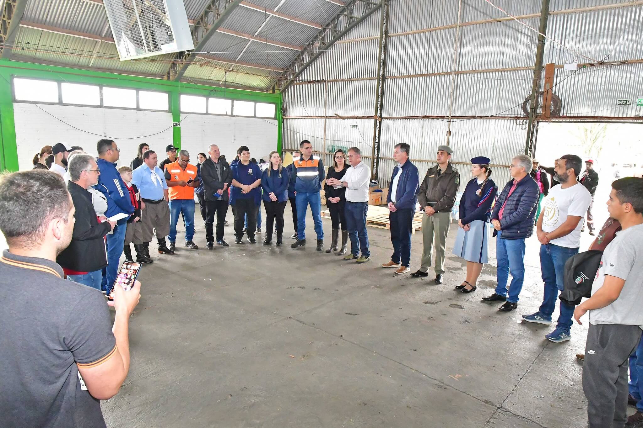 Arrecadação e triagem de donativos centralizado na Fenamilho