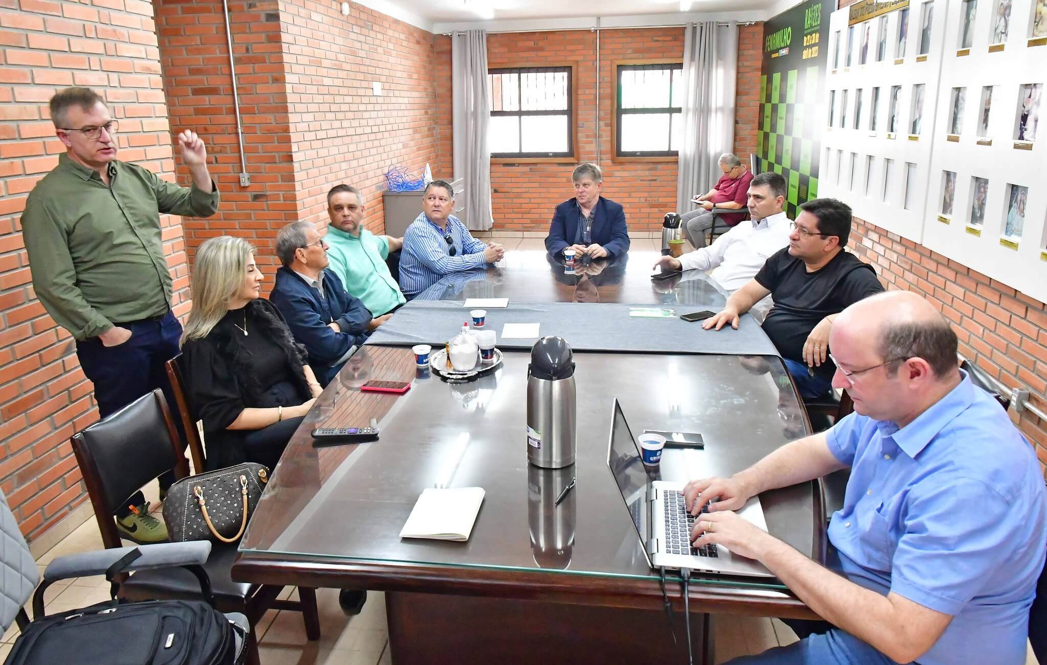 Comitê gestor trabalha no planejamento para a próxima Fenamilho