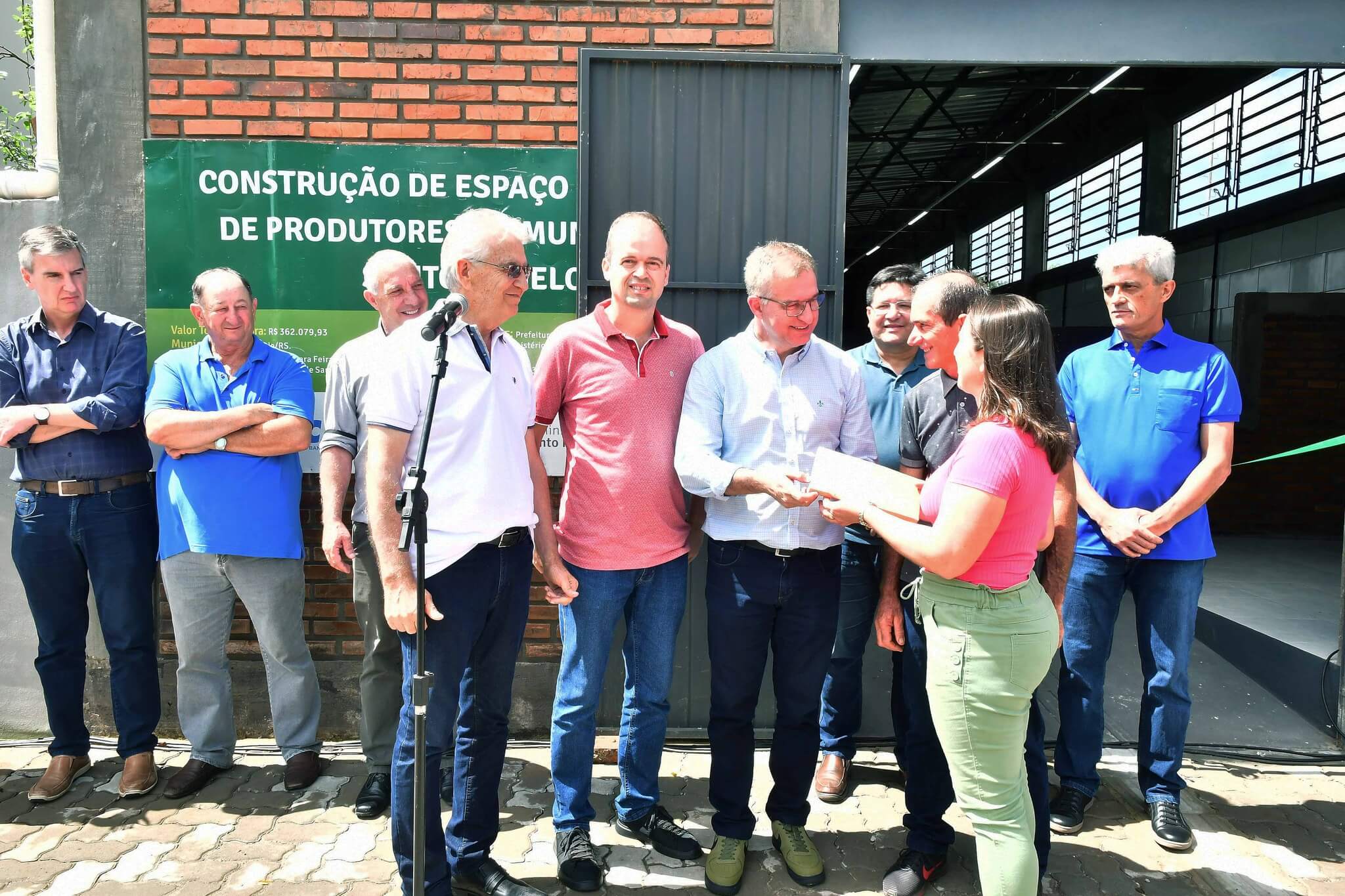 Família recebe selo de produção orgânica