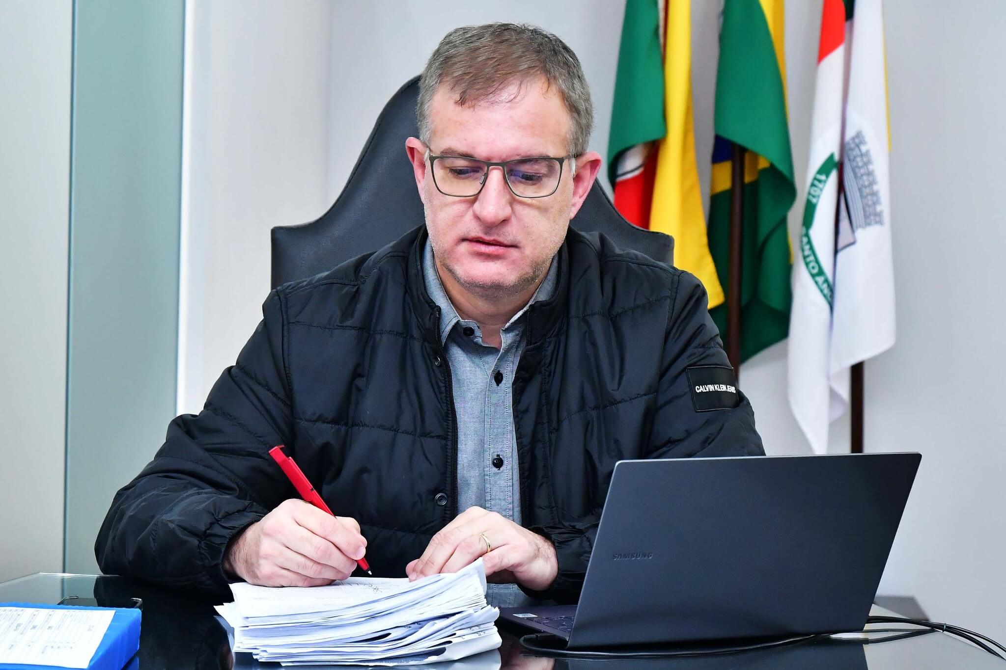 Aprovado reajuste para o funcionalismo municipal