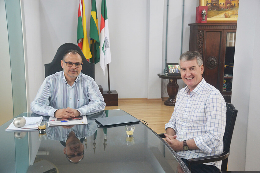 Volnei recebe Loureiro