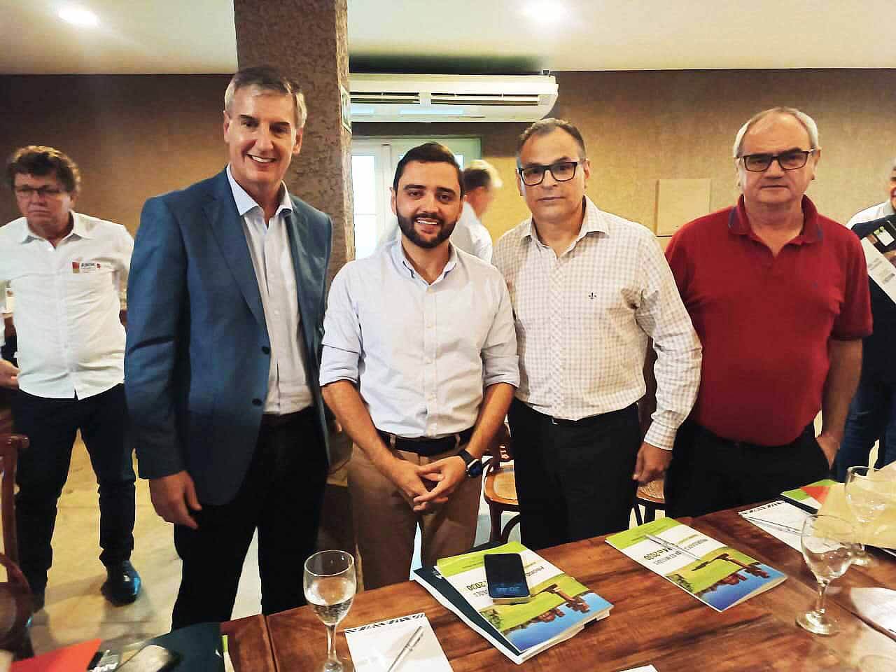 Vice-prefeito participa de Assembleia de Verão da Famurs