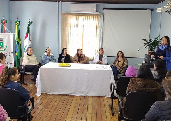 Educação entrega premiação do concurso de conscientização sobre a Síndrome de Down