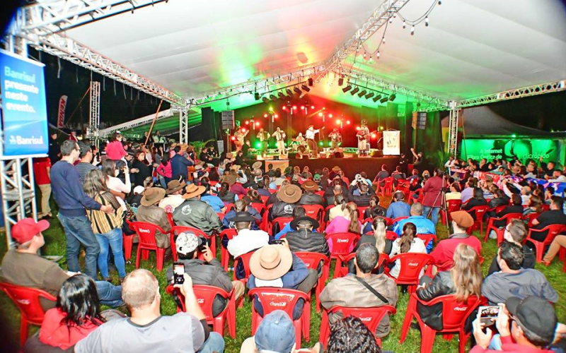 Mano Lima leva grande público ao parque