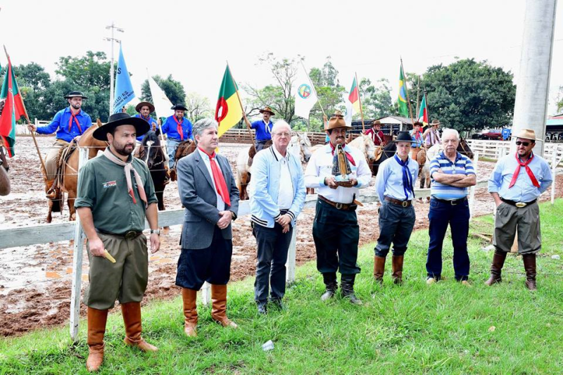 Mais de 160 duplas no Rodeio Artístico da FENAMILHO Internacional