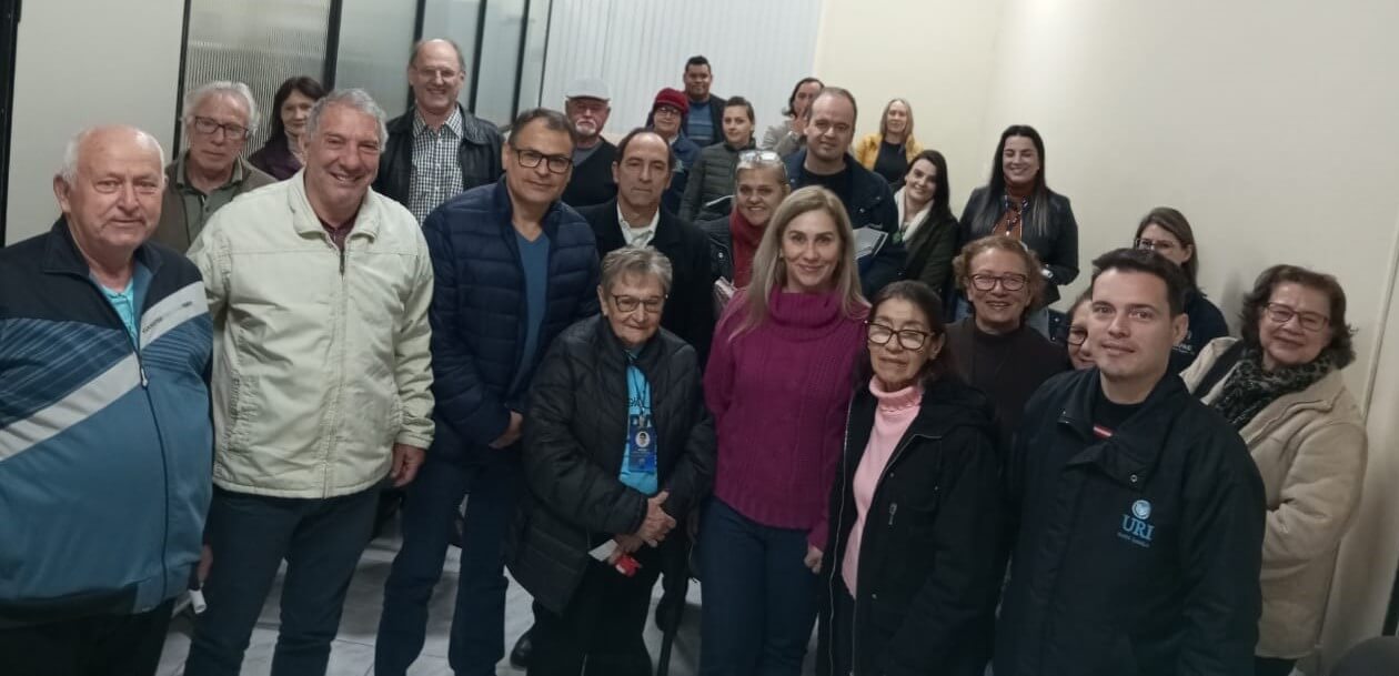 Vice-prefeito empossa os novos conselheiros de Saúde