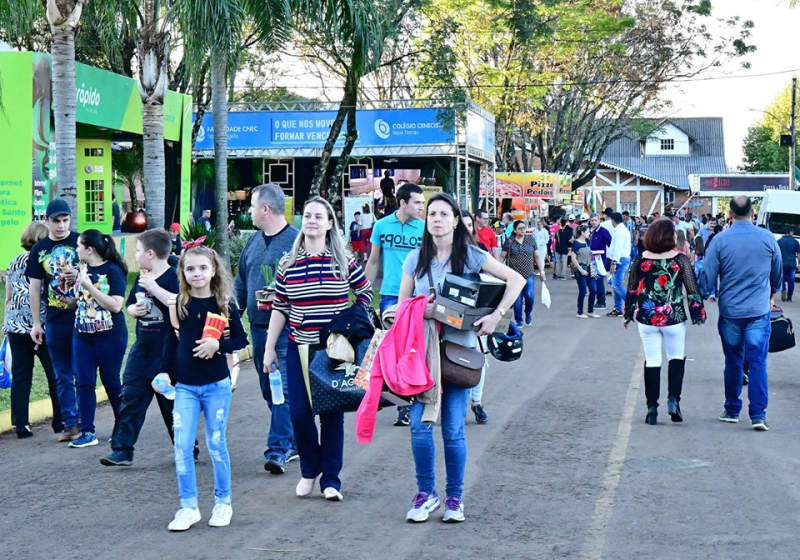 Programação da FENAMILHO INTERNACIONAL - Dia 5 de maio – Domingo