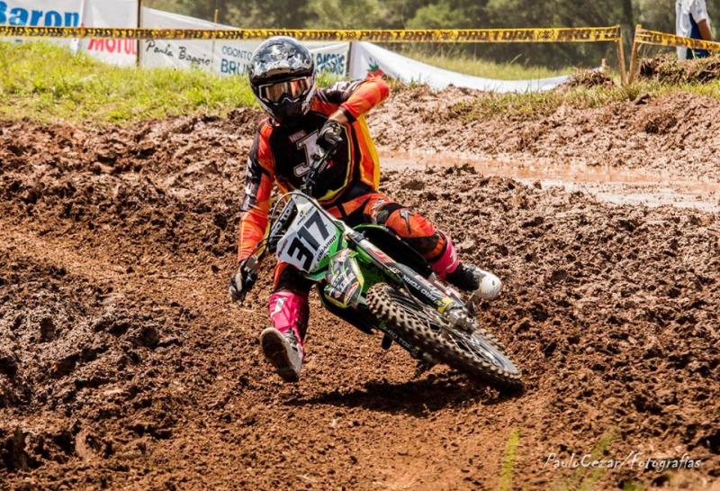 Hoje é dia de Velocross na 19ª FENAMILHO Internacional