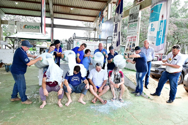 Entregue premiação do Concurso Leiteiro