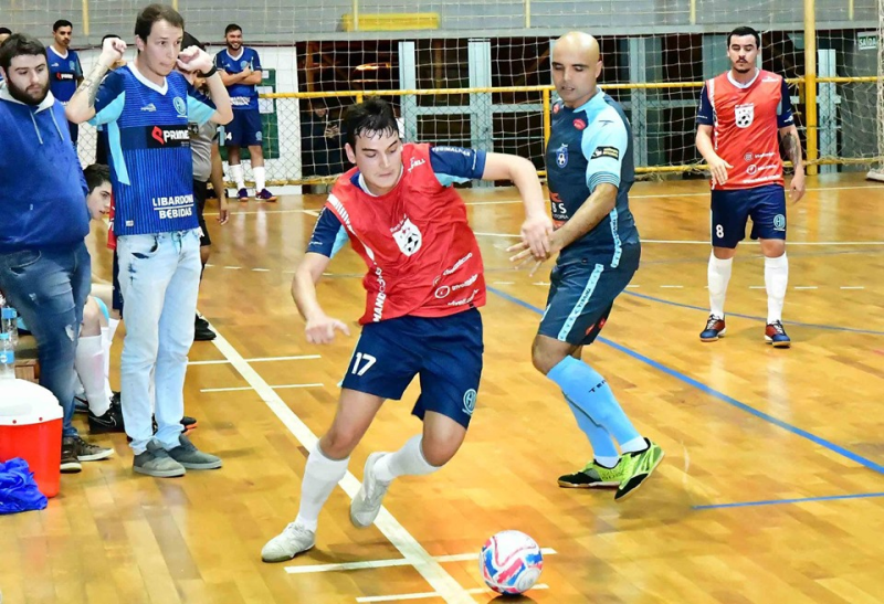 Campeonato da Primeira Divisão de Futsal abre com onze gols
