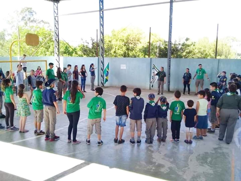 Escola Eurico de Morais recebe ações escoteiras