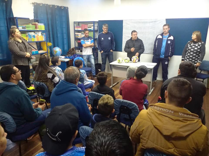 Educandário recebe núcleo do projeto social da ASAF