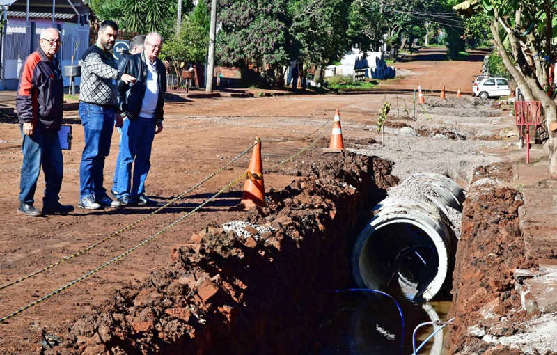 Governo anuncia edital de asfaltamento de trecho com obras de drenagem