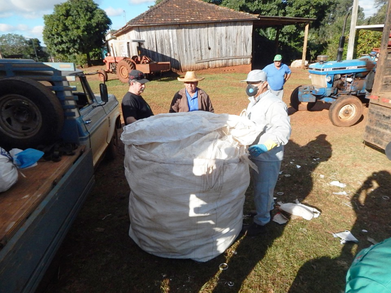 Campanha “Dia do Campo Limpo” está acontecendo no interior