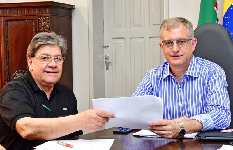 Servidores municipais podem antecipar parcela do 13º salário