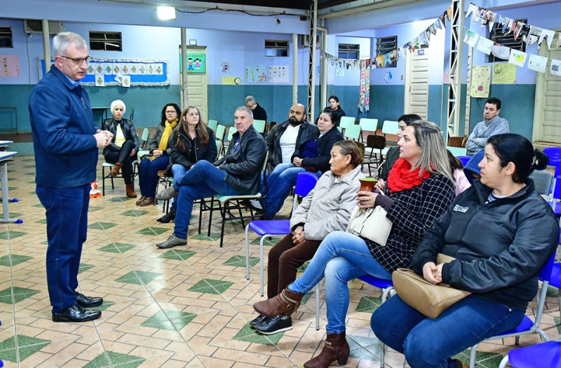 Governo Municipal encaminha solução para construção de calçadas no Bairro Haller
