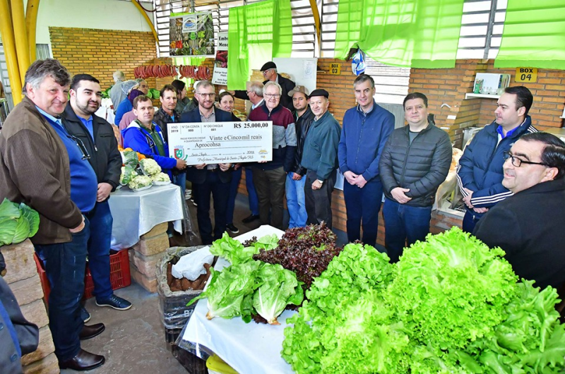 APROCOHSA recebe repasse para contratação de veterinário