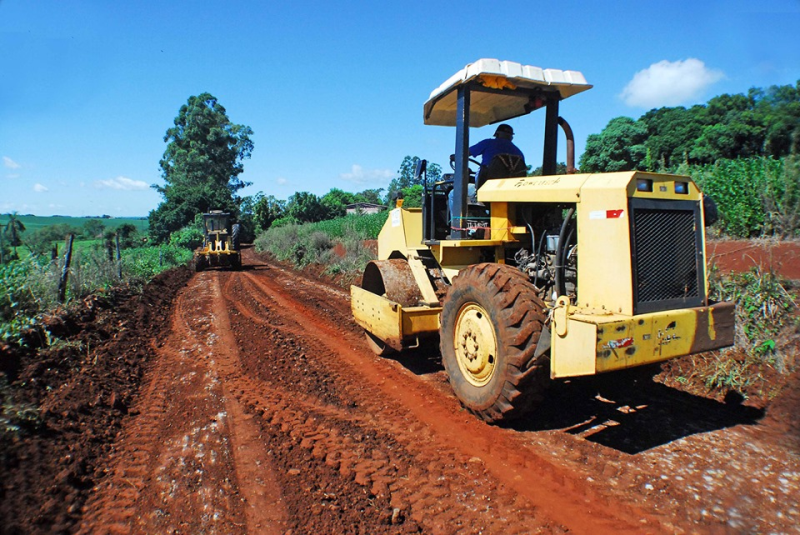 Aberto o edital para aquisição de duas patrolas à Secretaria de Transportes
