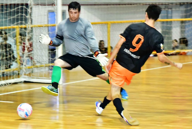 Dois jogos pelo municipal de futsal nesta terça-feira