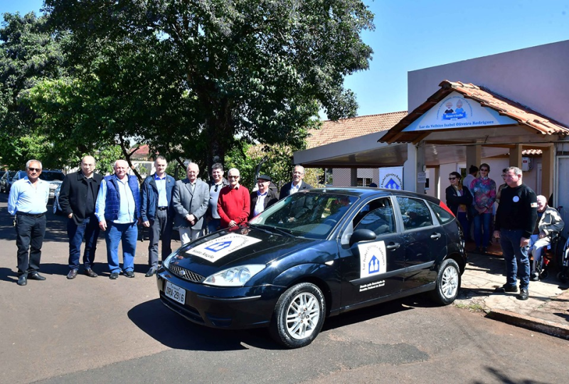 DRF doa veículo para o Lar Isabel Oliveira Rodrigues