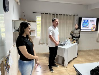PROERD &Eacute; REALIZADO NAS ESCOLAS ESPERAN&Ccedil;A E INDEPEND&Ecirc;NCIA