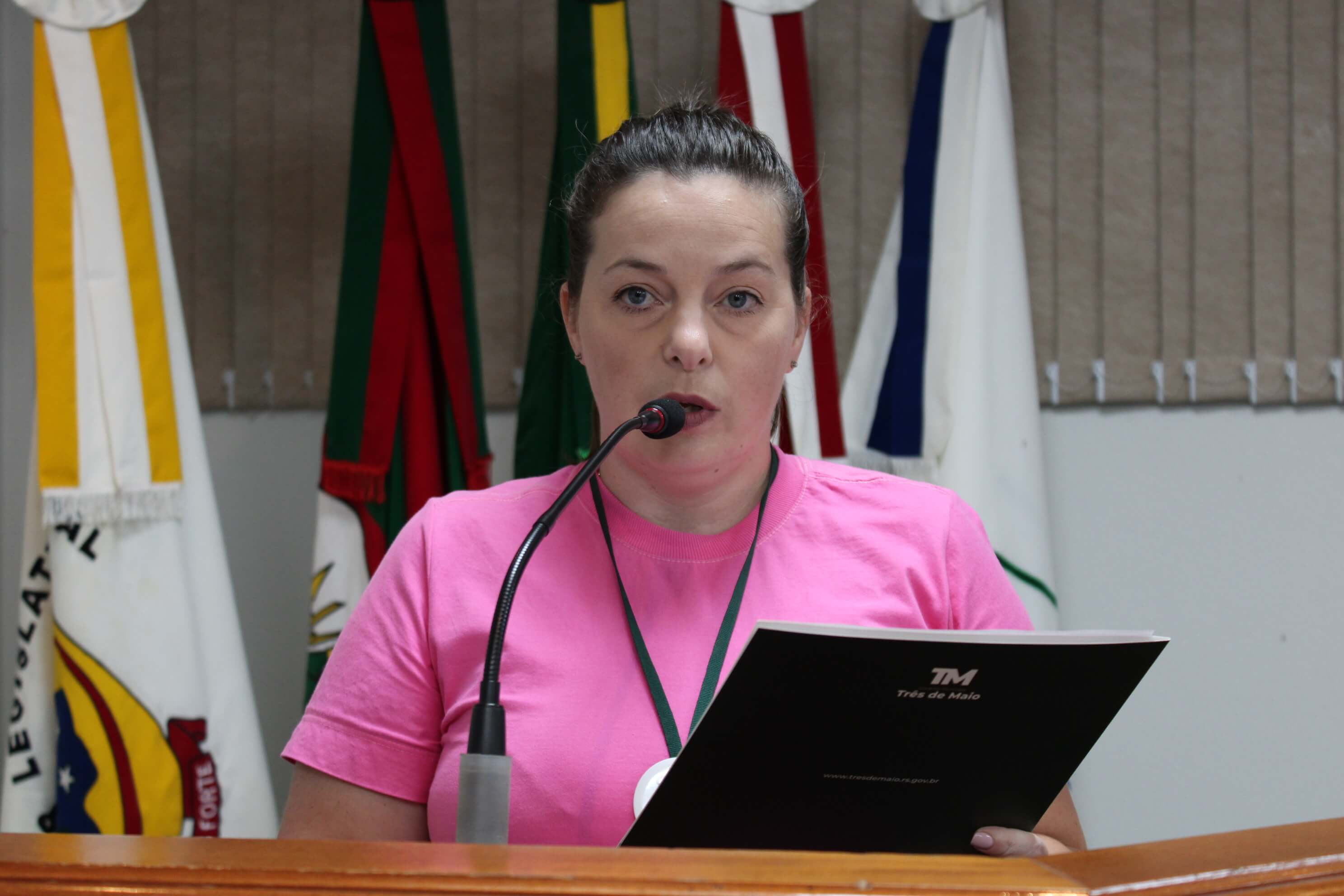 SECRETARIA DA MULHER UTILIZA ESPAÇO DA TRIBUNA LIVRE
