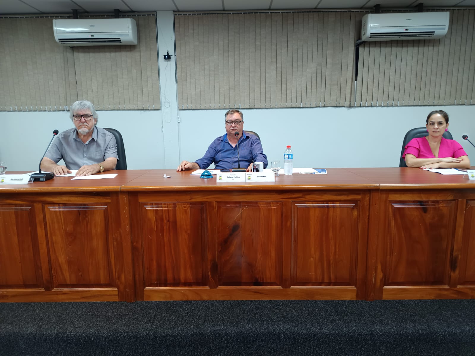 PRÓXIMA SESSÃO É ANTECIPADA PARA SEGUNDA-FEIRA
