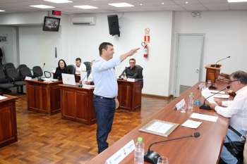 <p><strong>C&Acirc;MARA DE VEREADORES REALIZA A 12&ordf; SESS&Atilde;O ORDIN&Aacute;RIA DE 2025 COM DESTAQUE PARA POSSE DE VEREADOR, HOMENAGEM &Agrave; ESCOLA CASTELO BRANCO E NOVAS PROPOSI&Ccedil;&Otilde;ES</strong></p>