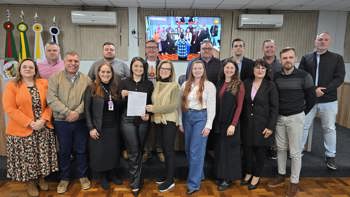 <p><strong>TRIBUNA LIL&Aacute;S MARCA A 21&ordf; SESS&Atilde;O ORDIN&Aacute;RIA COM LAN&Ccedil;AMENTO DO OAB VAI &Agrave; ESCOLA E APROVA&Ccedil;&Otilde;ES IMPORTANTES NO LEGISLATIVO</strong></p>