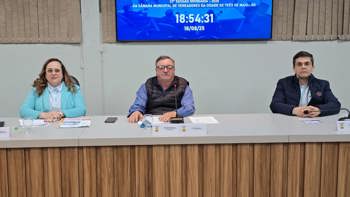 <p><strong>EXPEDIENTE LEGISLATIVO APRESENTA NOVOS PROJETOS E VEREADORES UTILIZAM A TRIBUNA PARA MANIFESTA&Ccedil;&Otilde;ES</strong></p>