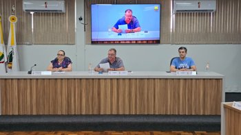 <p><strong>C&acirc;mara de Vereadores realiza a 1&ordf; Sess&atilde;o Extraordin&aacute;ria do ano de 2026</strong></p>